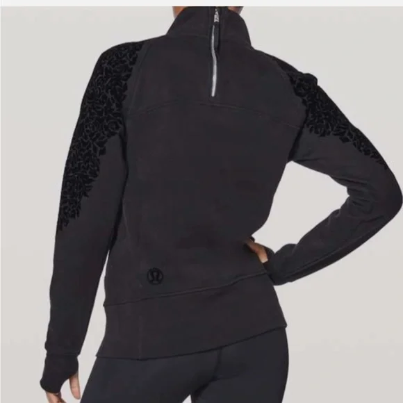 Lululemon Floral Flock pullover in Velvet Black size 8 - Picture 2 of 7